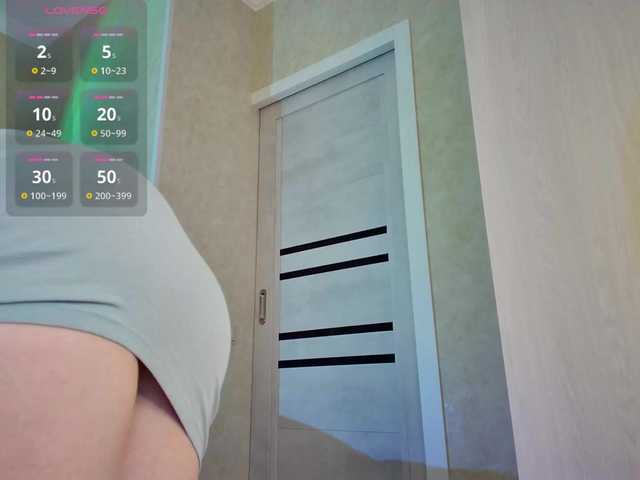 Rosea's BongaCams show and profile