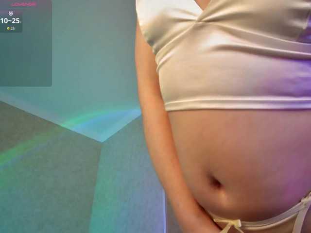 Rosea's BongaCams show and profile