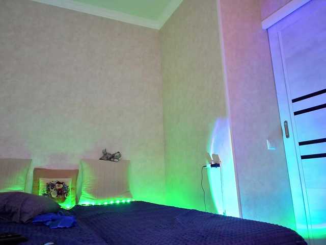 Rosea's BongaCams show and profile