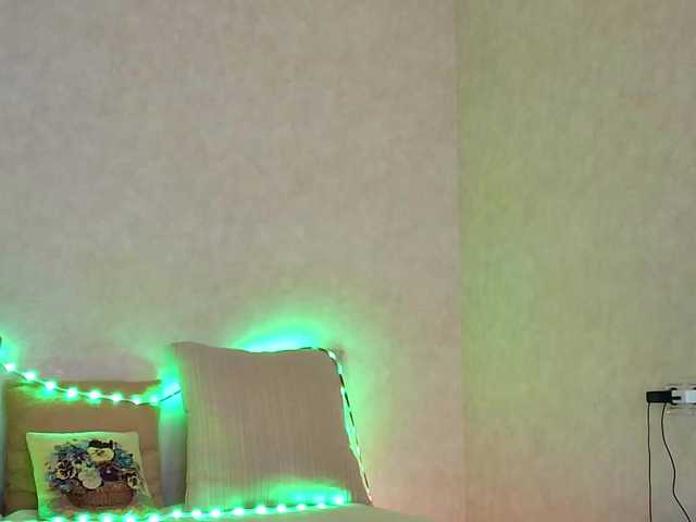 Rosea's BongaCams show and profile