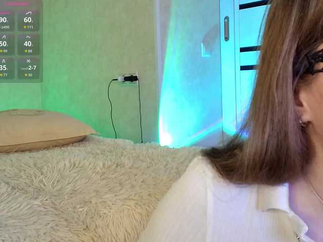 Rosea's BongaCams show and profile