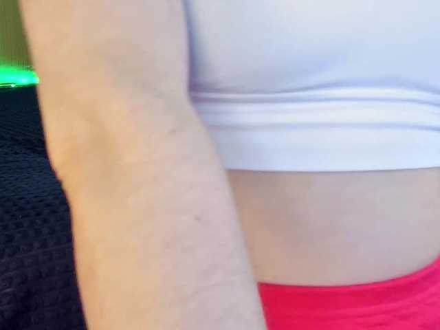 Rosea's BongaCams show and profile