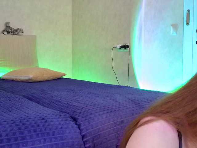 Rosea's BongaCams show and profile