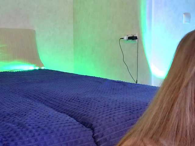 Rosea's BongaCams show and profile