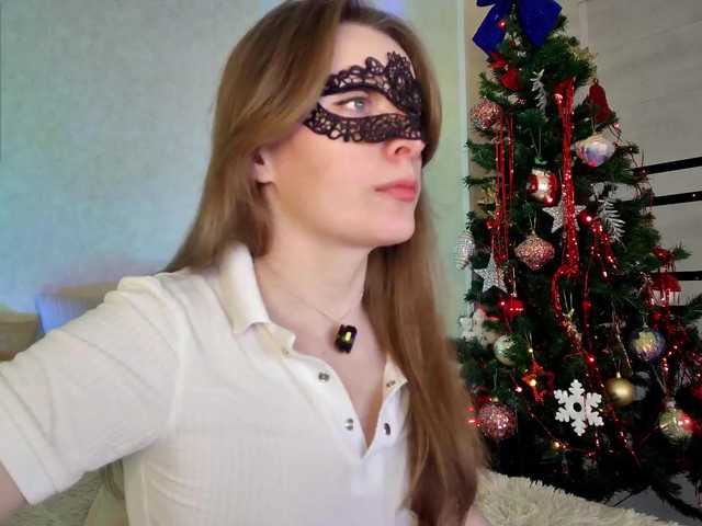 Rosea's BongaCams show and profile