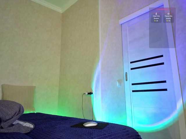 Rosea's BongaCams show and profile