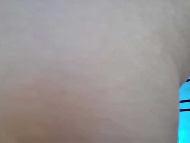 Rosea's BongaCams show and profile