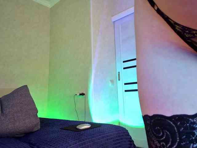 Rosea Live Webcam on BongaCams