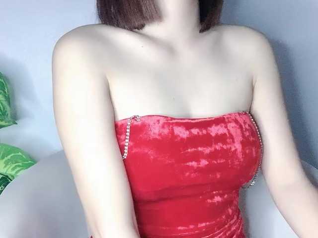 MieChan's BongaCams show and profile