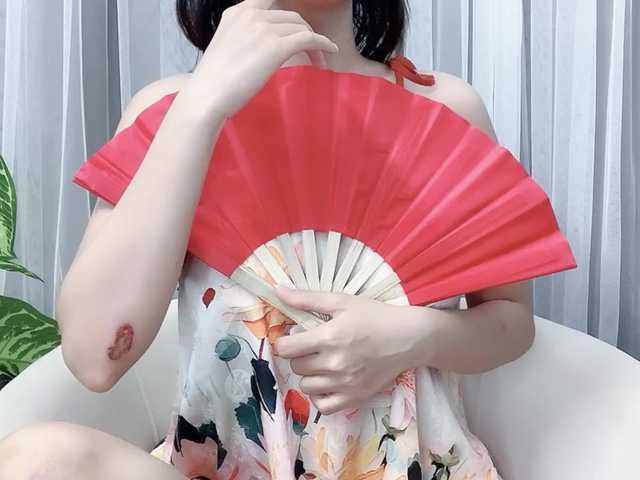 MieChan's BongaCams show and profile