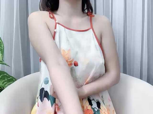 MieChan's BongaCams show and profile