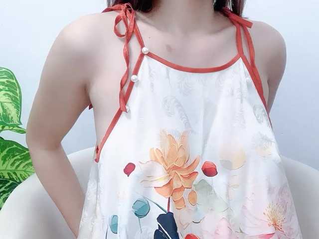 MieChan's BongaCams show and profile