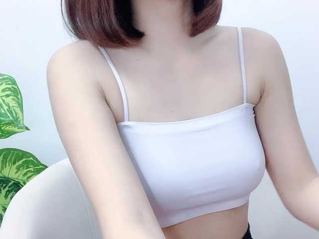 MieChan's BongaCams show and profile