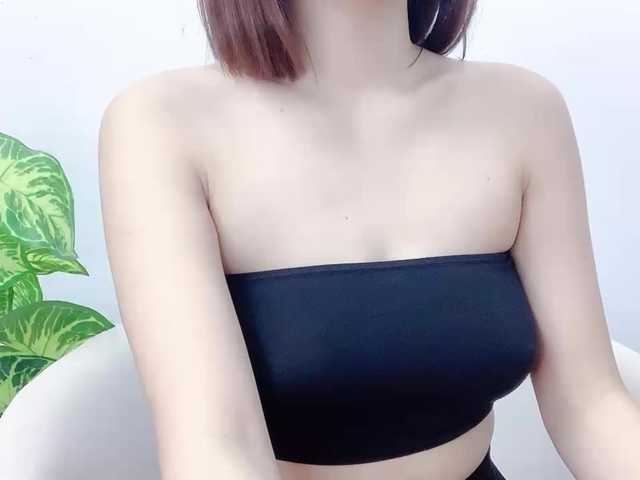 MieChan's BongaCams show and profile