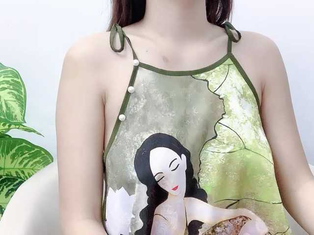 MieChan's BongaCams show and profile