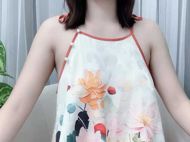 MieChan's BongaCams show and profile