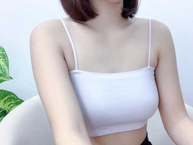 MieChan's BongaCams show and profile