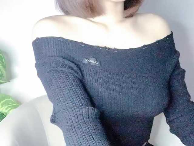 MieChan's BongaCams show and profile