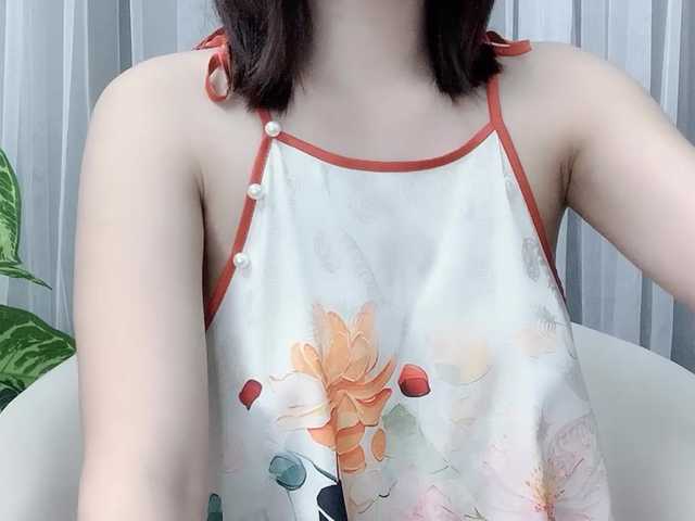 MieChan's BongaCams show and profile