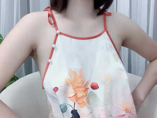 MieChan's BongaCams show and profile