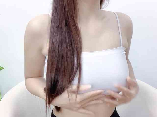 MieChan webcam
