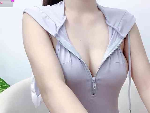 MieChan webcam