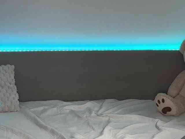 CutieBianca webcam