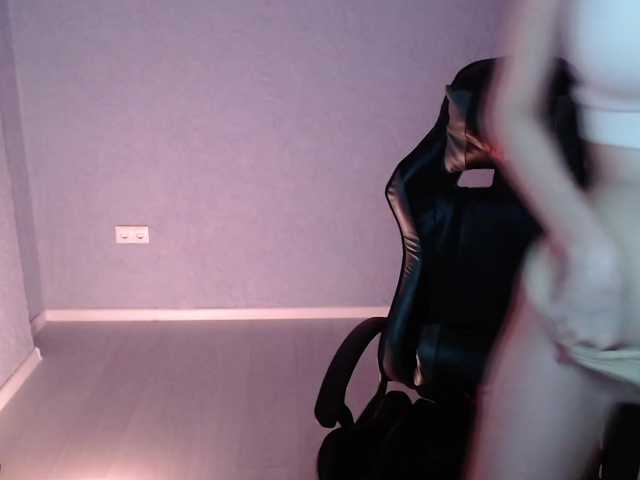 FalconFamily's BongaCams show and profile