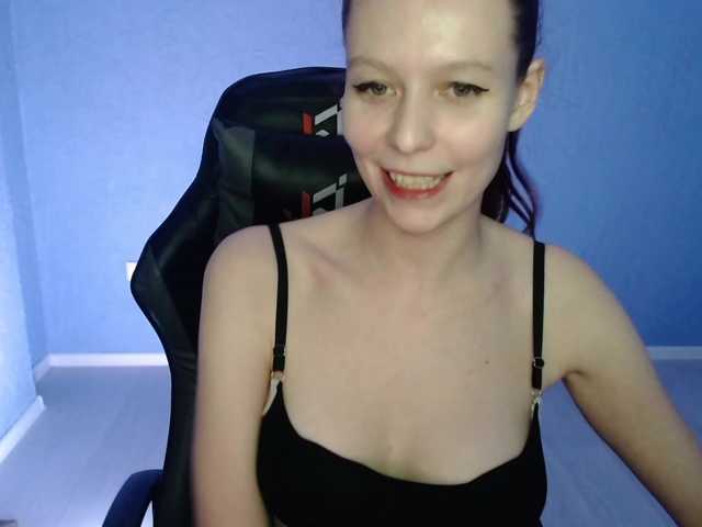 FalconFamily's BongaCams show and profile