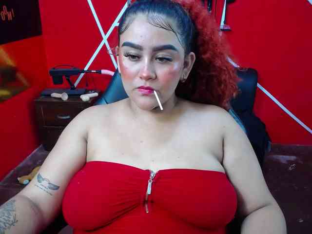 LOLYTABIGBOOBS webcam