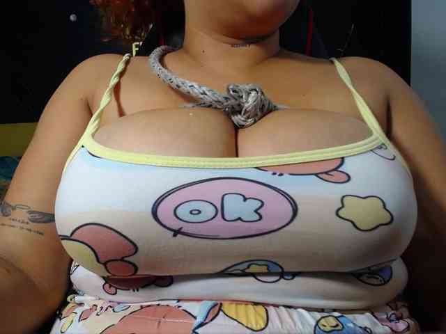 LOLYTABIGBOOBS webcam