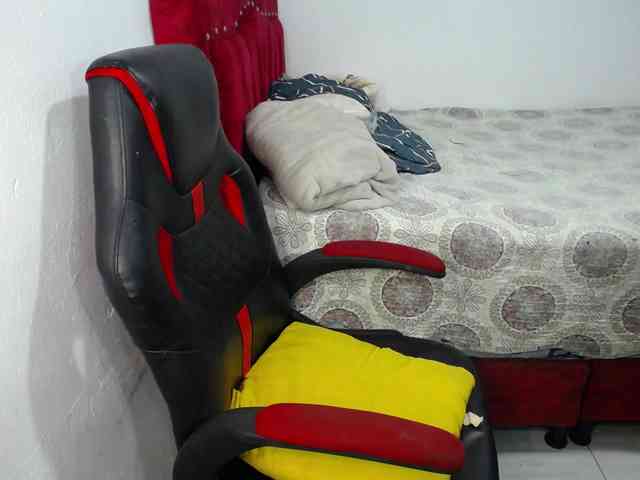 LOLYTABIGBOOBS webcam