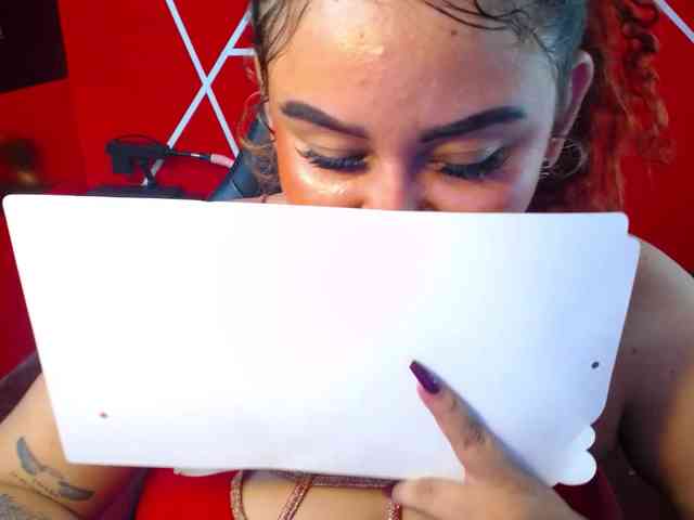 LOLYTABIGBOOBS webcam