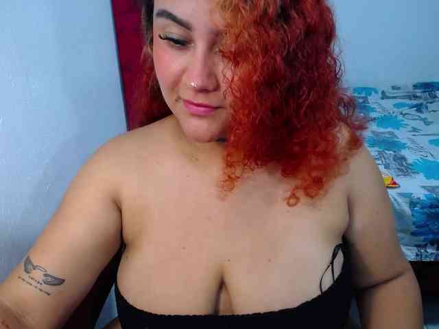 LOLYTABIGBOOBS webcam