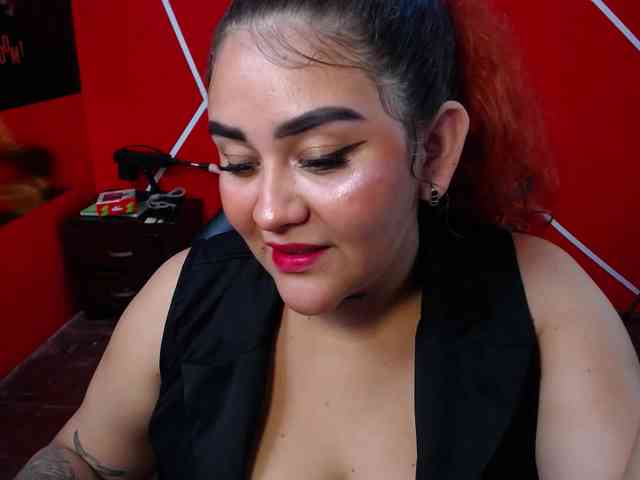 LOLYTABIGBOOBS webcam