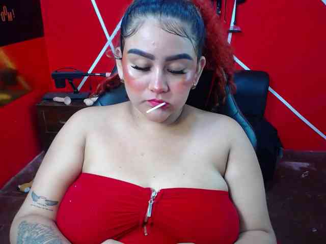 LOLYTABIGBOOBS webcam