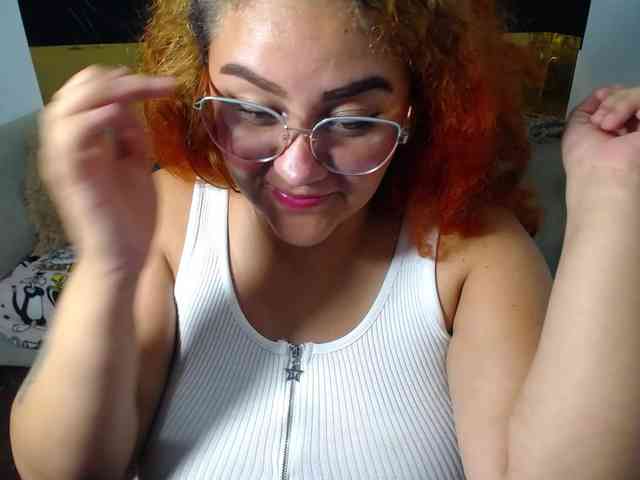 LOLYTABIGBOOBS webcam