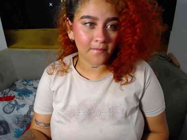 LOLYTABIGBOOBS webcam