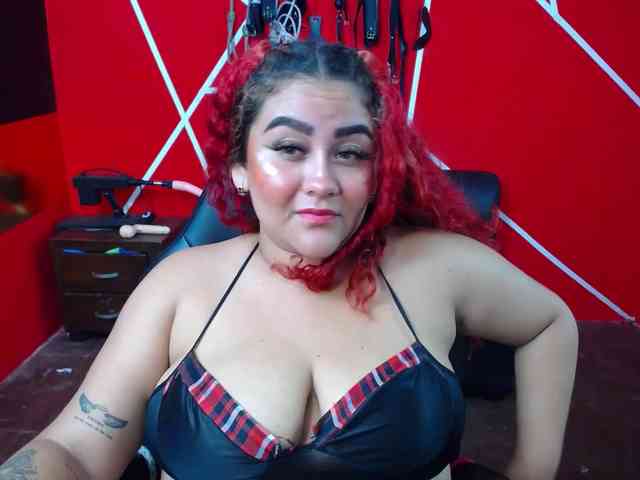 LOLYTABIGBOOBS webcam