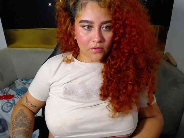 LOLYTABIGBOOBS webcam