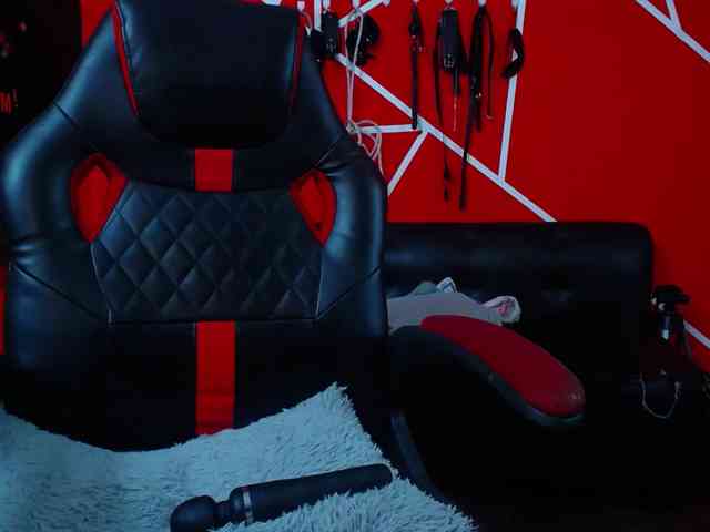 LOLYTABIGBOOBS webcam