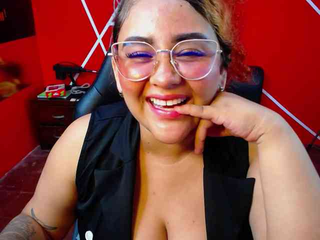 LOLYTABIGBOOBS webcam