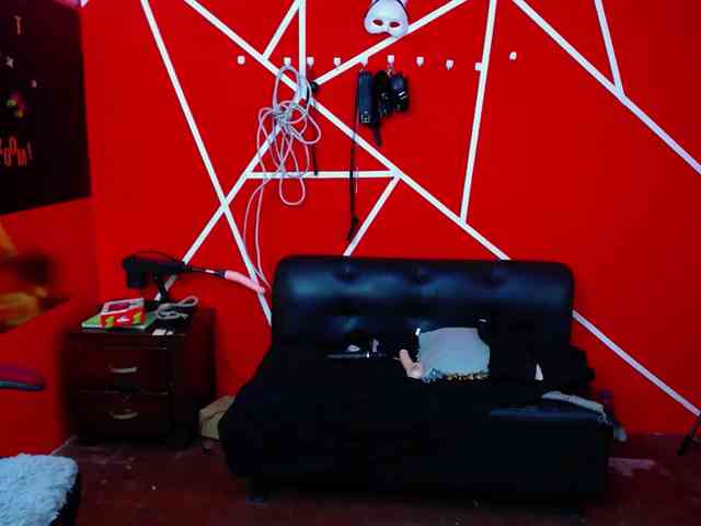 LOLYTABIGBOOBS webcam