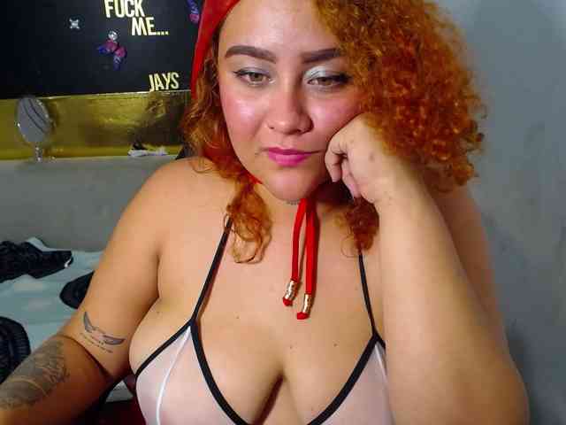 LOLYTABIGBOOBS webcam