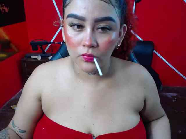 LOLYTABIGBOOBS webcam