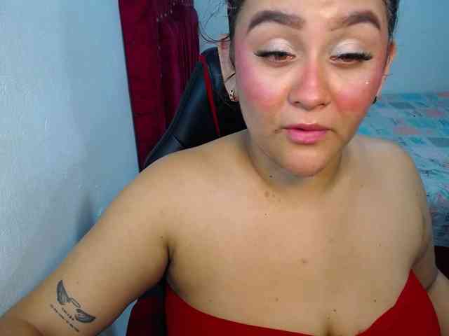 LOLYTABIGBOOBS webcam