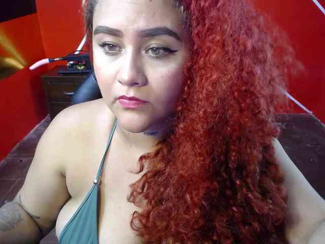 LOLYTABIGBOOBS webcam
