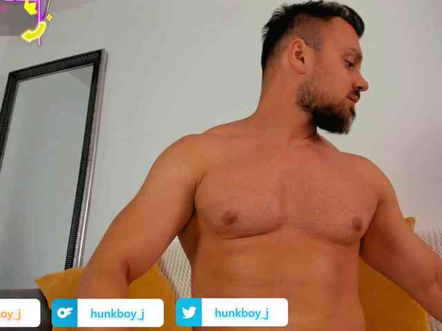 musclehunkboy