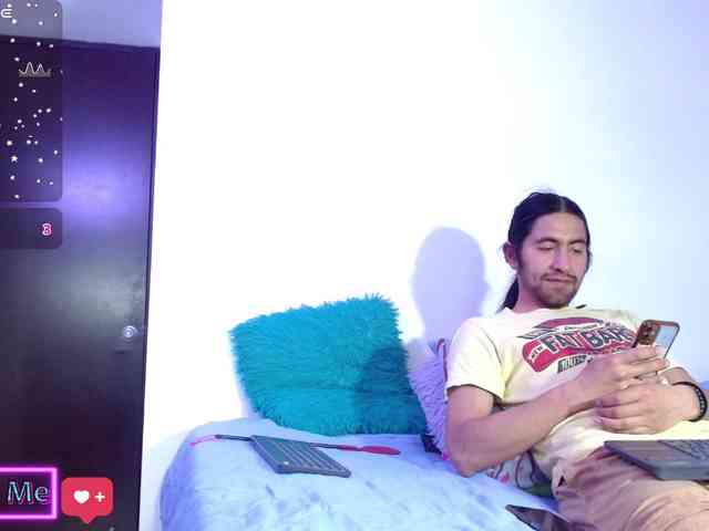 KIDDEVAA666999 webcam