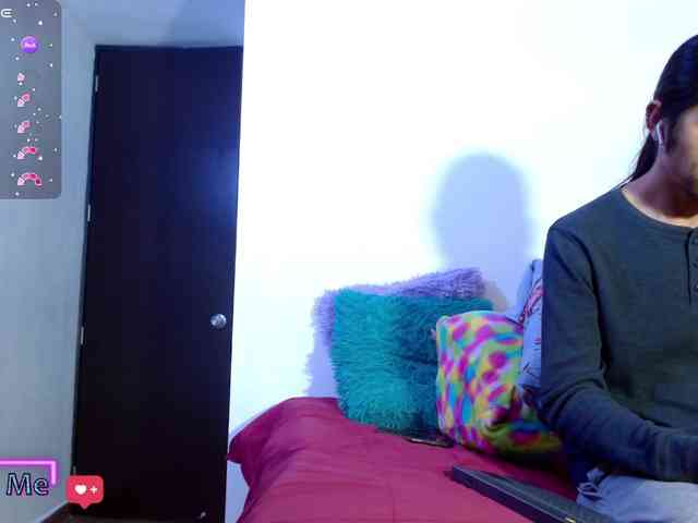 KIDDEVAA666999 webcam